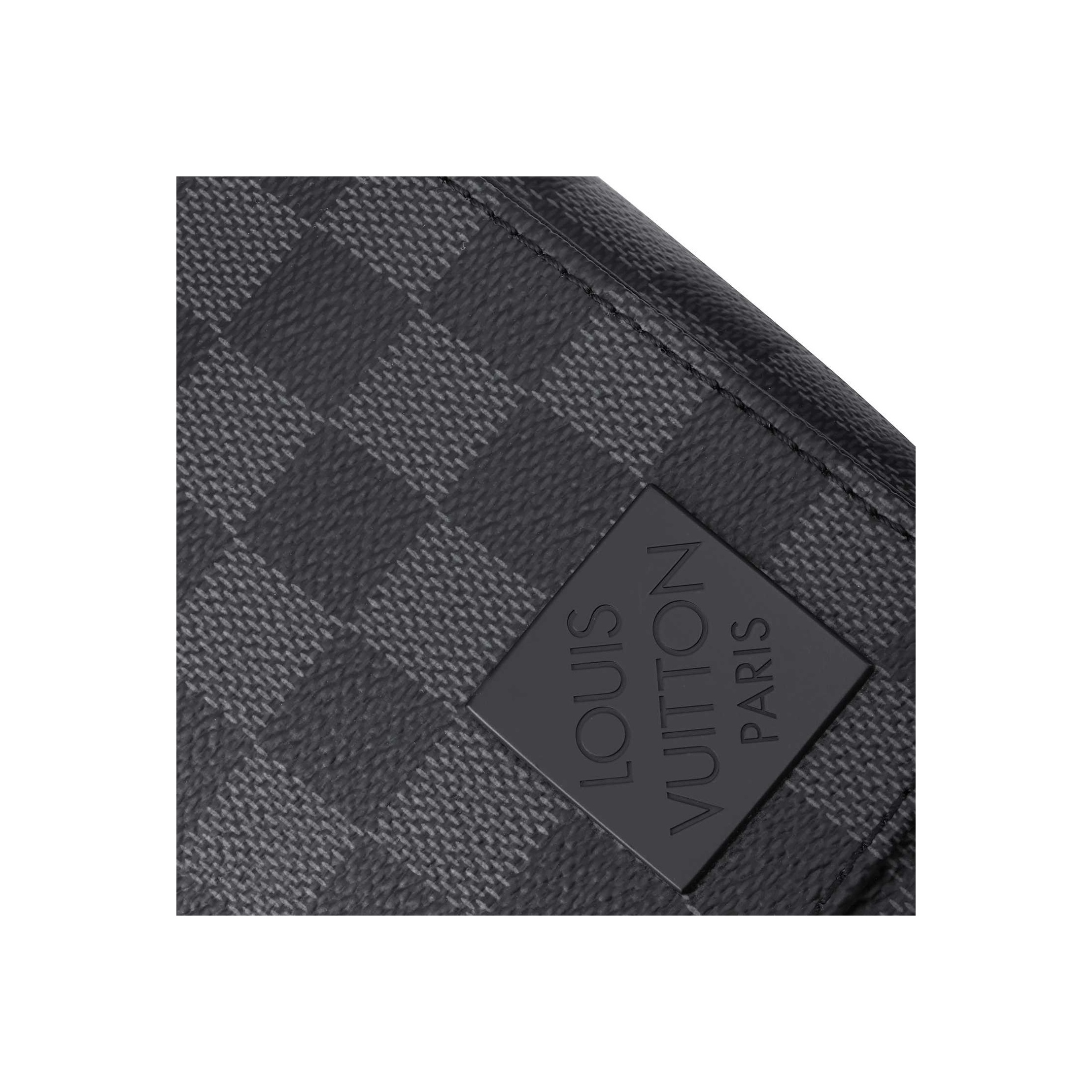 ★DAKS★ Louis Bridge Black DD Pattern LOUIS VUITTON District Shoulder Bags - POIZON