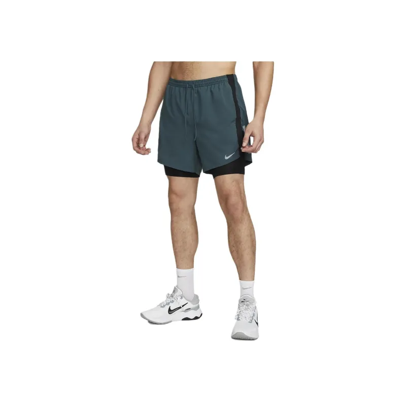 Nike Casual Shorts Men Black Green-0