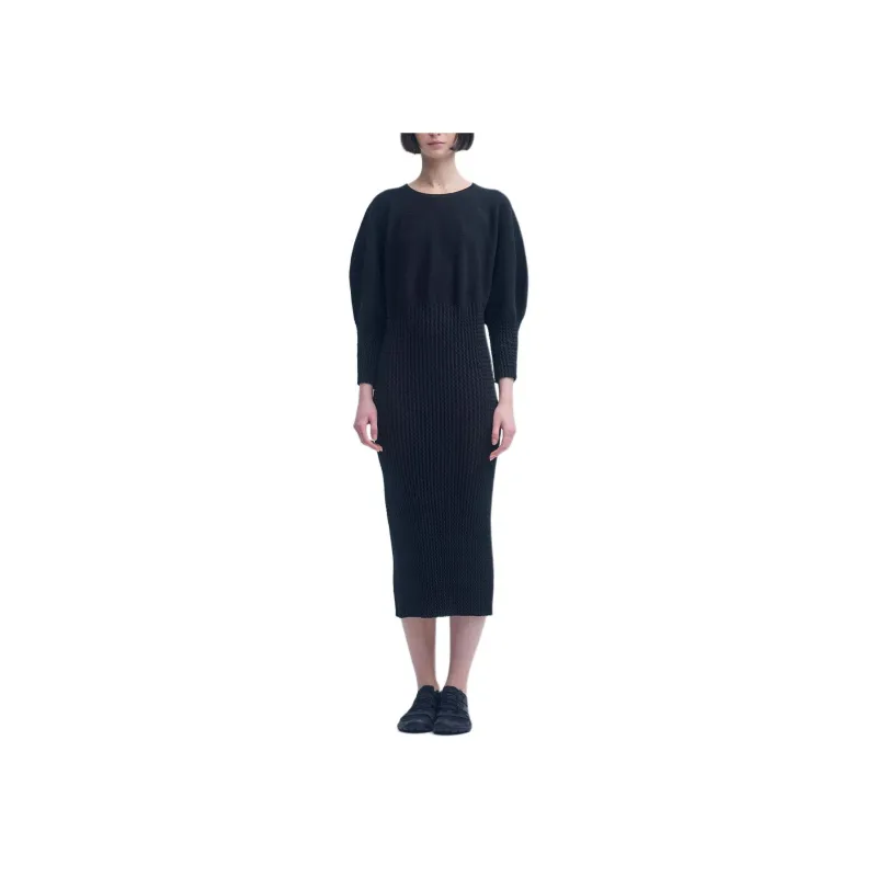 ISSEY MIYAKE SS24 Long-Sleeved Dresses Women's Black-1
