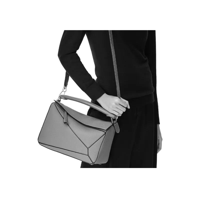 LOEWE Puzzle Soft Grain Calfskin Puzzle Bag Geometric, Handbag, Shoulder Bag, Crossbody Bag Medium Size Women's Sand-6