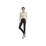 White Top+Black Pants