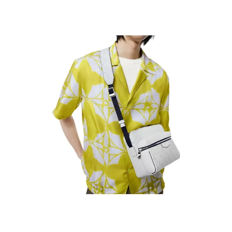 LOUIS VUITTON Outdoor Messenger Optic White-8