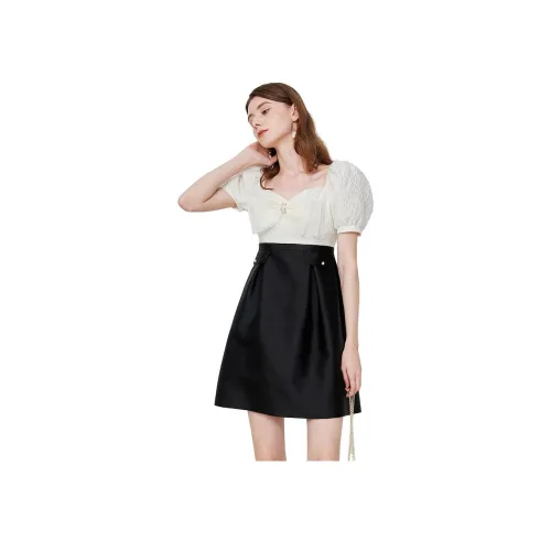 Caroline 블랙 화이트 여성 반팔 원피스