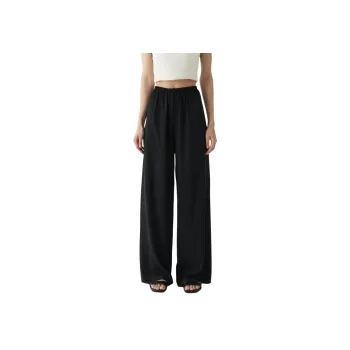 SHALLOW STREAMS Casual Pants Women's Classic Black