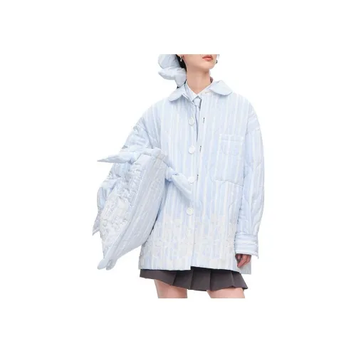 XIAOLI 블루와 화이트 레터링 여성 자켓