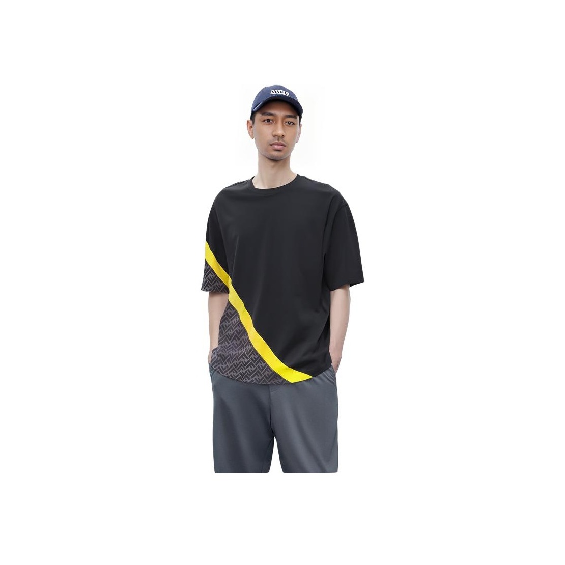 ♢VIP♢【FENDI】ジップポケットスケーターTシャツ ♢VIP♢【FENDI】ジップポケットスケーターTシャツ