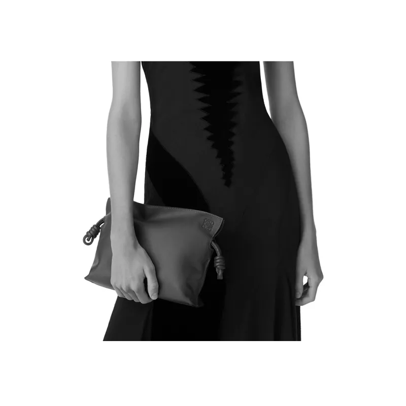 LOEWE Flamenco Clutch In Nappa Calfskin Mini Jungle Green-5