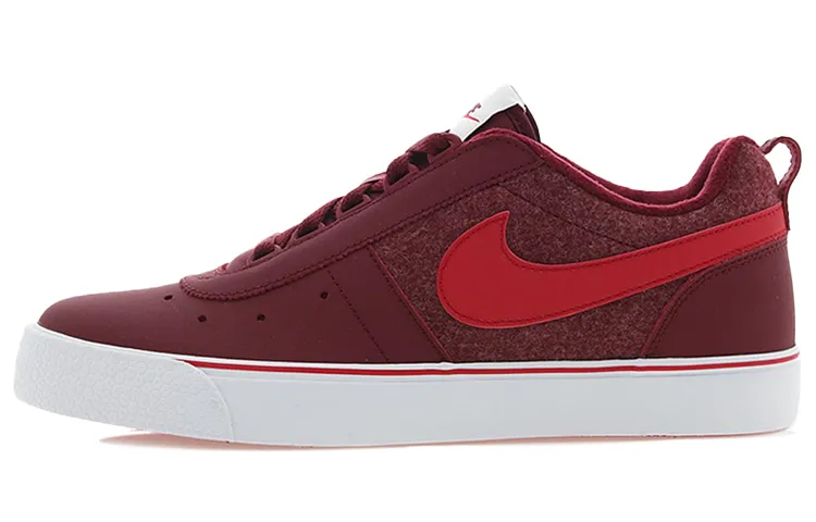 nike skateboard shoes white