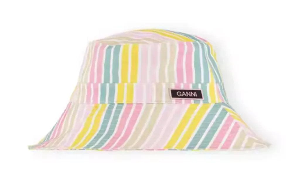 【GANNI】 A4773999 STRIPE RECYCLED TECH BUCKET HAT GANNI Stripe Recycled Tech Bucket Hat - POIZON