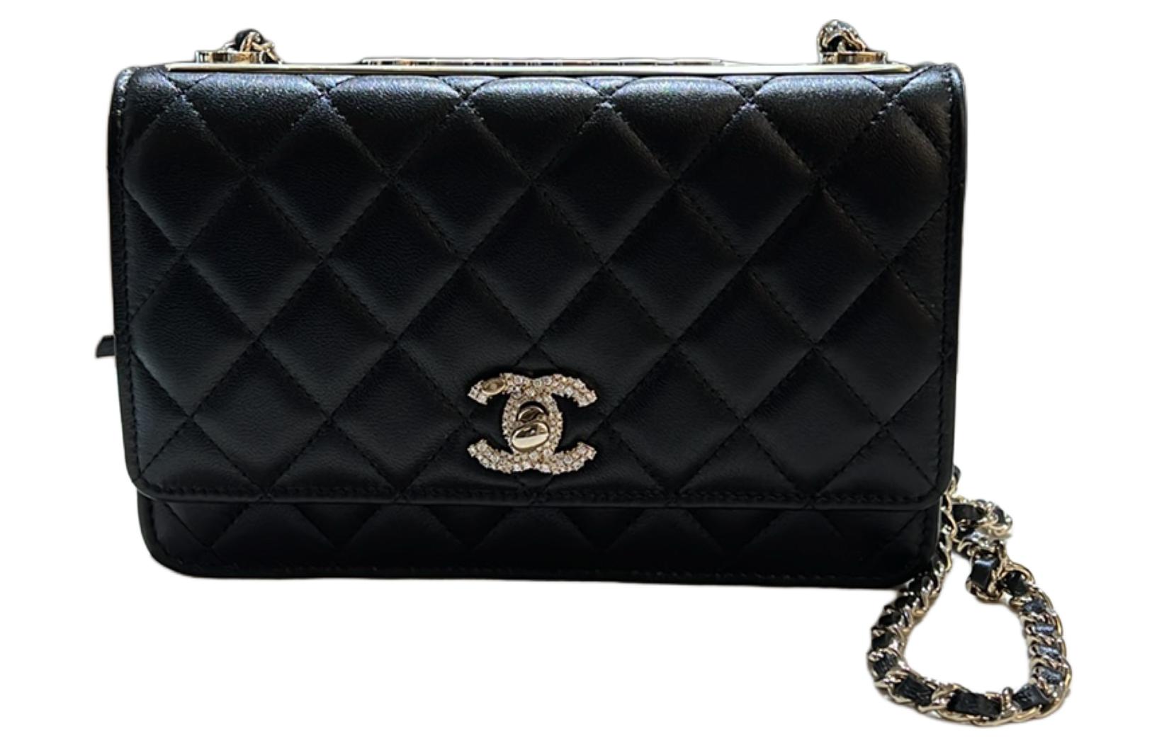 Chain around leather crossbody bag Chanel Black in Leather