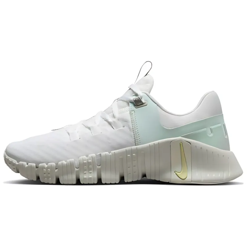 Size 9 - Nike Metcon 7 Total Orange Clear Emerald for sale