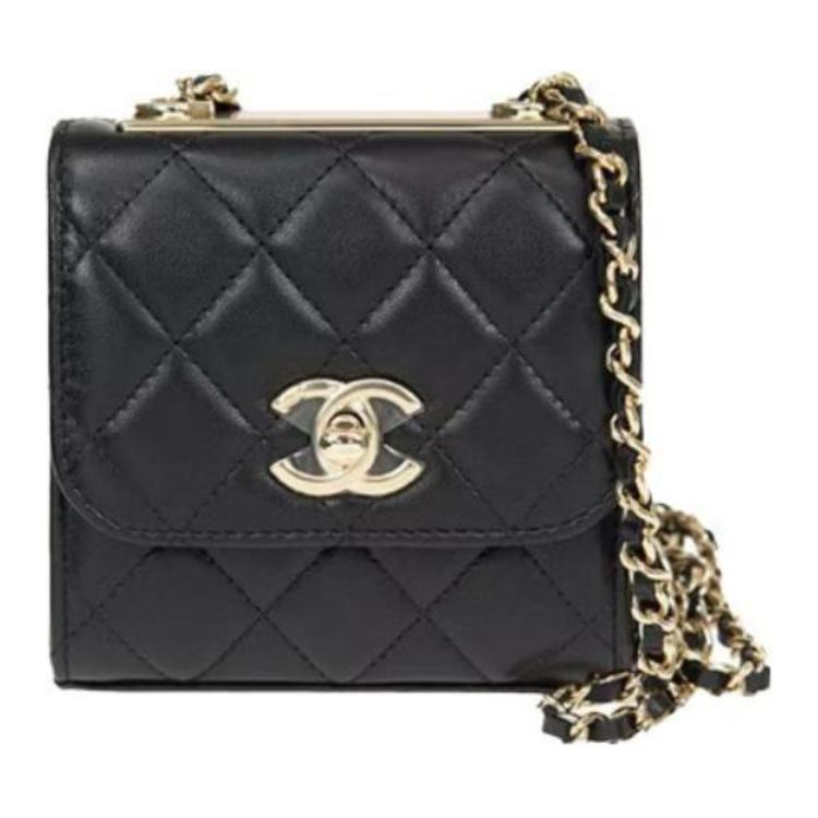 CHANEL Crossbody Bags on Sale & Authentic - POIZON