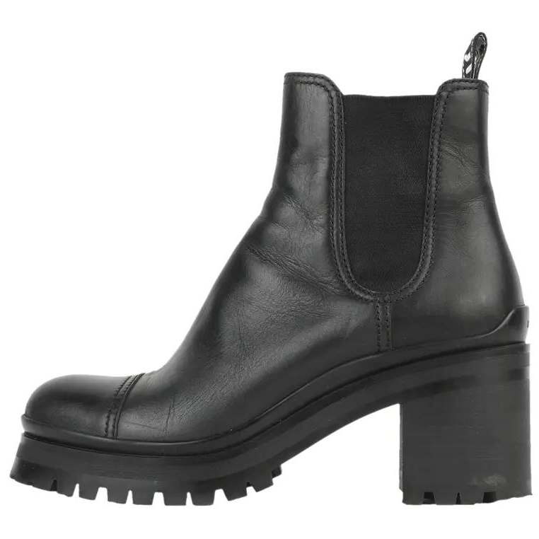 Miu miu chelsea boot hotsell