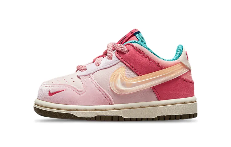 dunk low free lunch
