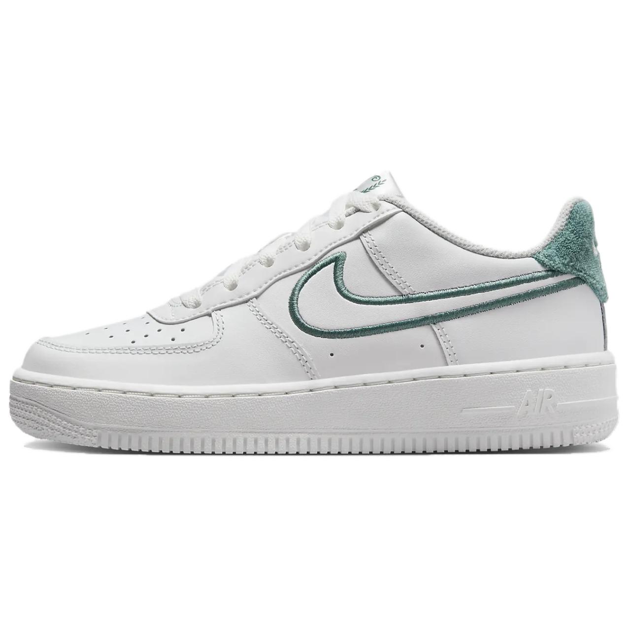 ★Nike★大人もOK★AIR FORCE 1 LV8 NEXT NATURE GS★追跡付 ☆Nike☆大人もOK☆AIR FORCE 1 LV8 NEXT NATURE GS☆追跡付