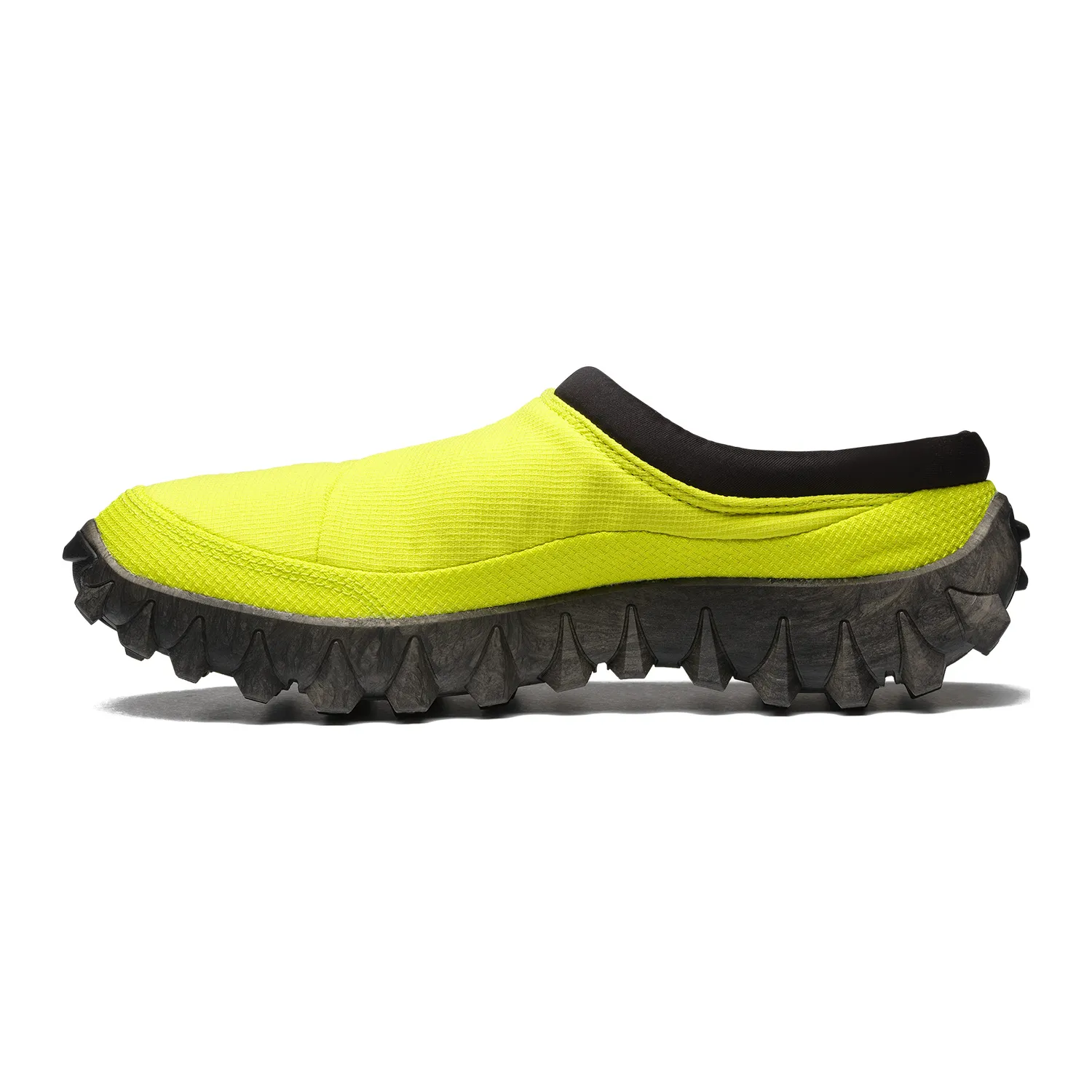 【関税込み】Salomon イエロー clog スリッポン Snowclog slip-on sneakers in yellow - Salomon | Mytheresa