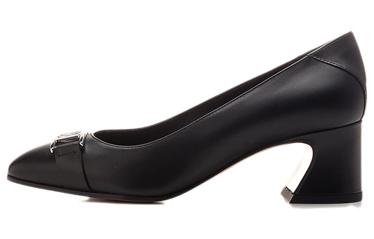 ポムキッツさま専用【美品】Ferragamoフェラガモ☆漆黒パンプス❗️ フェラガモ パンプス 6 B約23.5cm ヒール4.5cm ブラックレザー