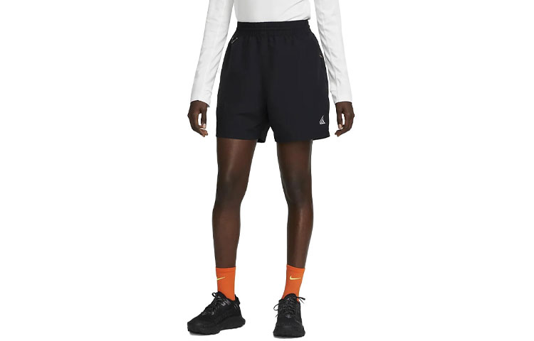 Nike ACG Women'ss Logo Embroidered Straight-Leg Shorts Black Nike ACG Women'ss Logo Embroidered Straight-Leg Shorts Black