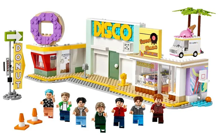 LEGO BTS Dynamite BTS Building Blocks 21339-1