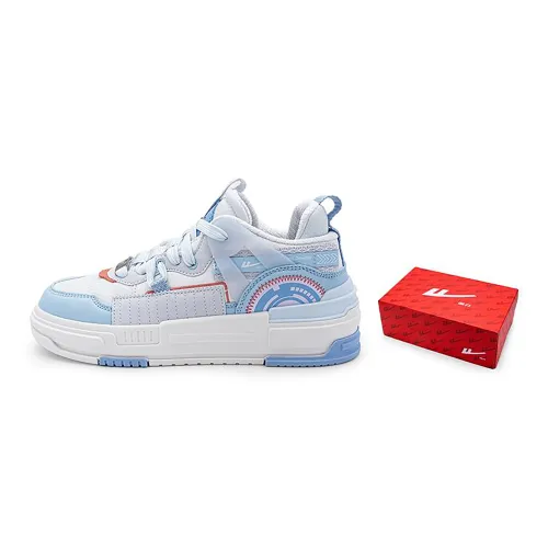 ZHONGGUOHANGTIANBOWUGUAN x Warrior Mid Top Skateboard Shoes Women's