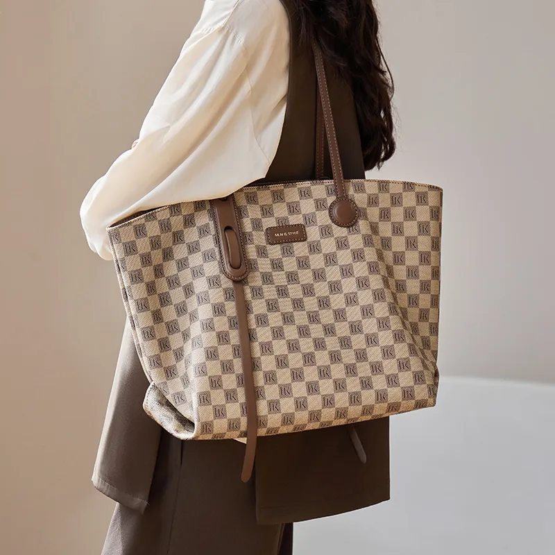 Narandu PVC And Synthetic Leather Tote Bag Shopping Bag Shoulder Bag Shoulder Bag Women's Beige Yellow/Khaki-3