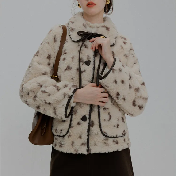 Eggka Velvet-feel Coat Women's Ecru-2