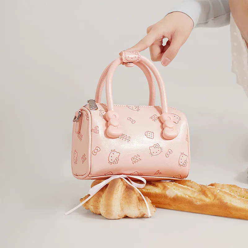 TOUTOU Hello Kitty Collaboration Hello Kitty Synthetic Leather Handbag Regular Women's Strawberry Pink-3