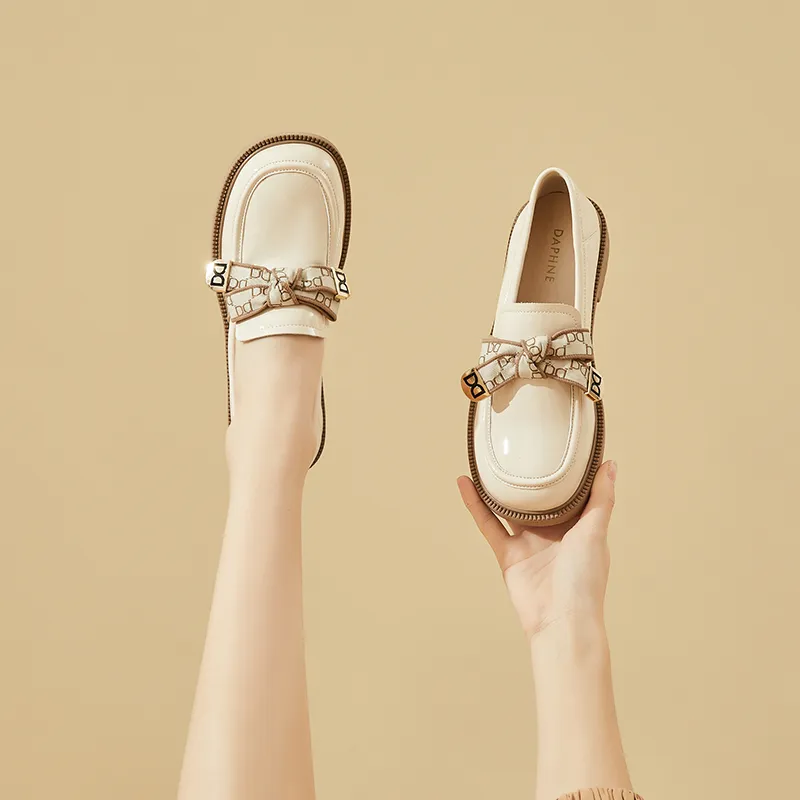 DAPHNE Loafers Women's Black, Beige-11