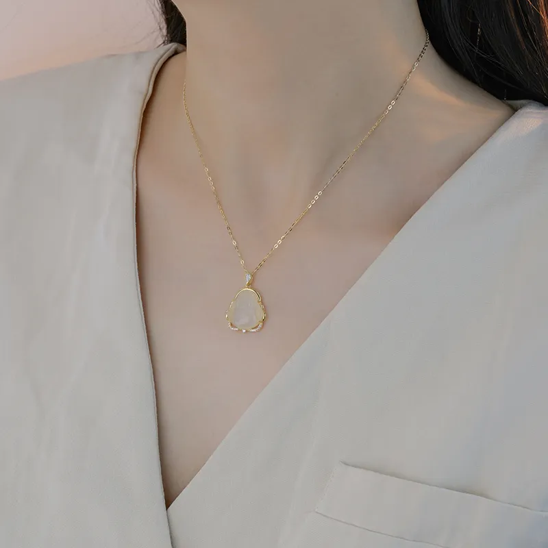 Zoo Jewel Chalcedony Necklaces Women's-2