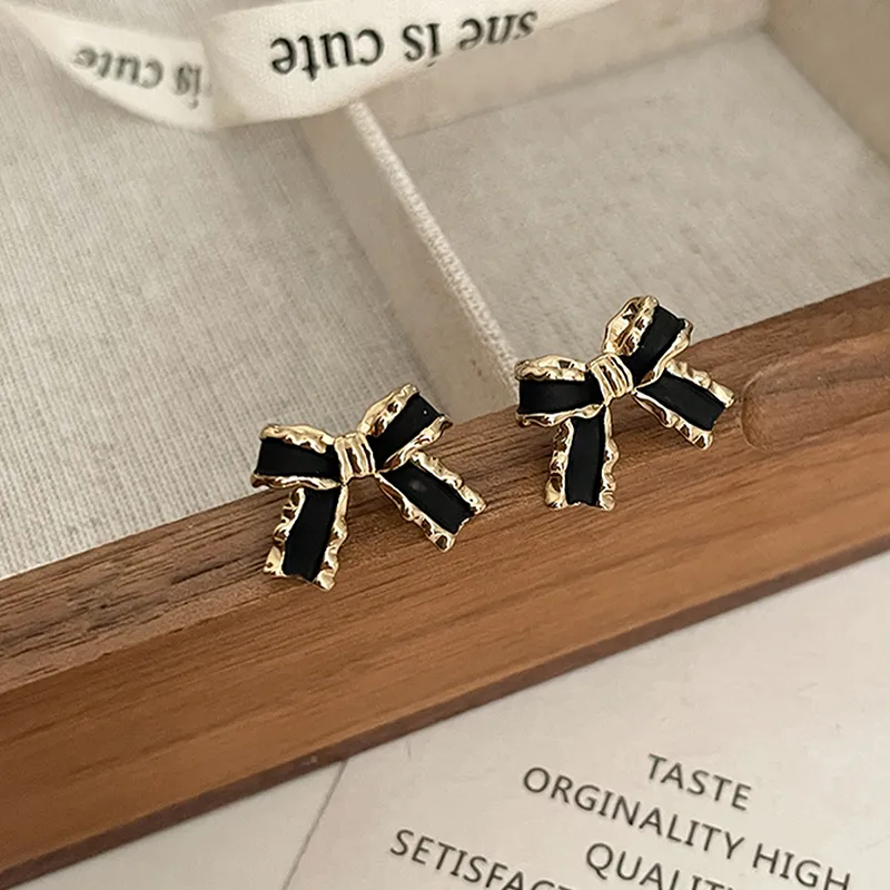 Zoo Jewel Alloy Stud Earrings Women's-4