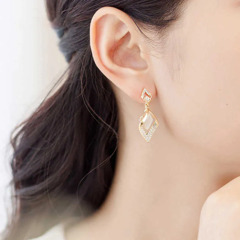 QIMEILA Glass Cat Eye Earrings Women's-1
