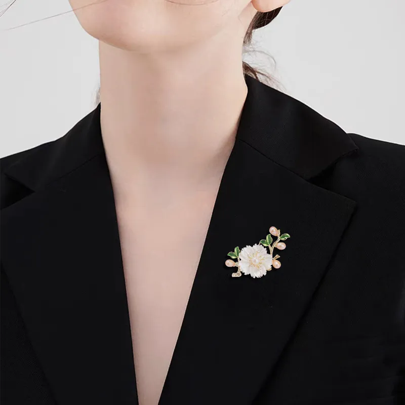 Zoo Jewel Mother Of Pearl Brooches Women's-1