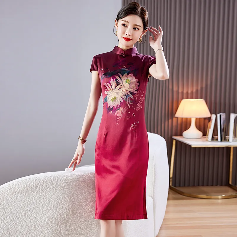 Yi Mengyuan Silk Short Sleeved Dress Women's Gradient Red-3