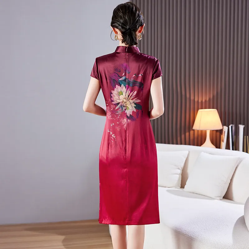Yi Mengyuan Silk Short Sleeved Dress Women's Gradient Red-4