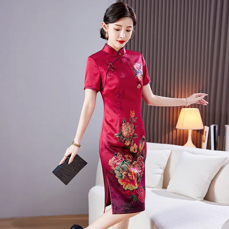 Yi Mengyuan Silk Short Sleeved Dress Women's Gradient Red-1