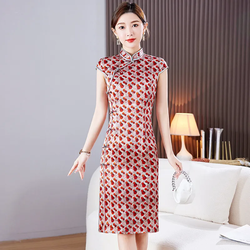 Yi Mengyuan Silk Short Sleeved Dress Women's Red-2