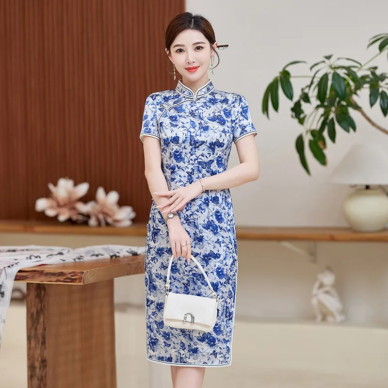 Yi Mengyuan Silk Short Sleeved Dress Women's Blue And White Porcelain-3