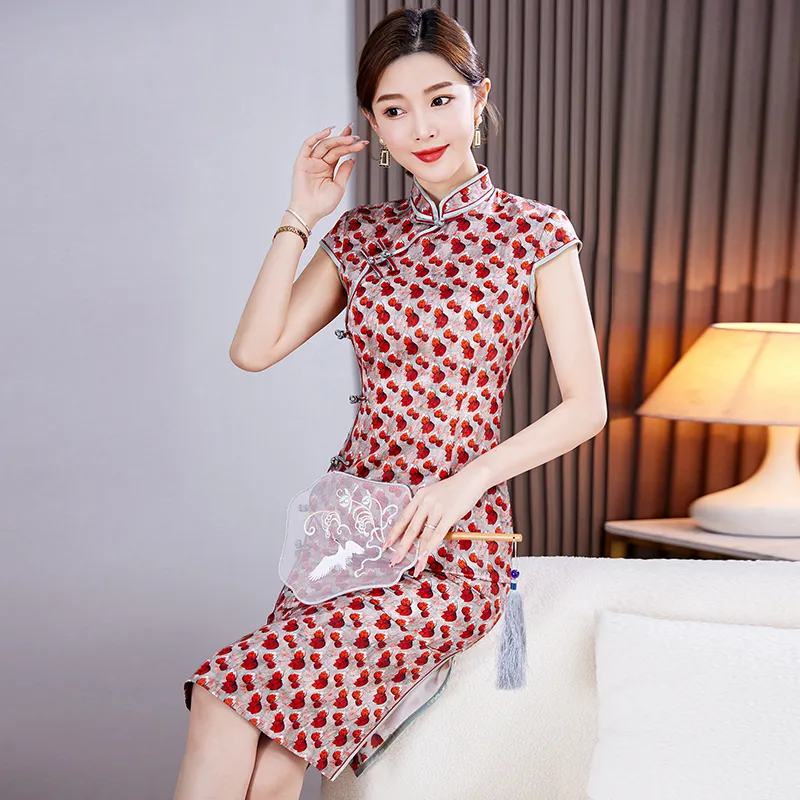 Yi Mengyuan Silk Short Sleeved Dress Women's Red-3