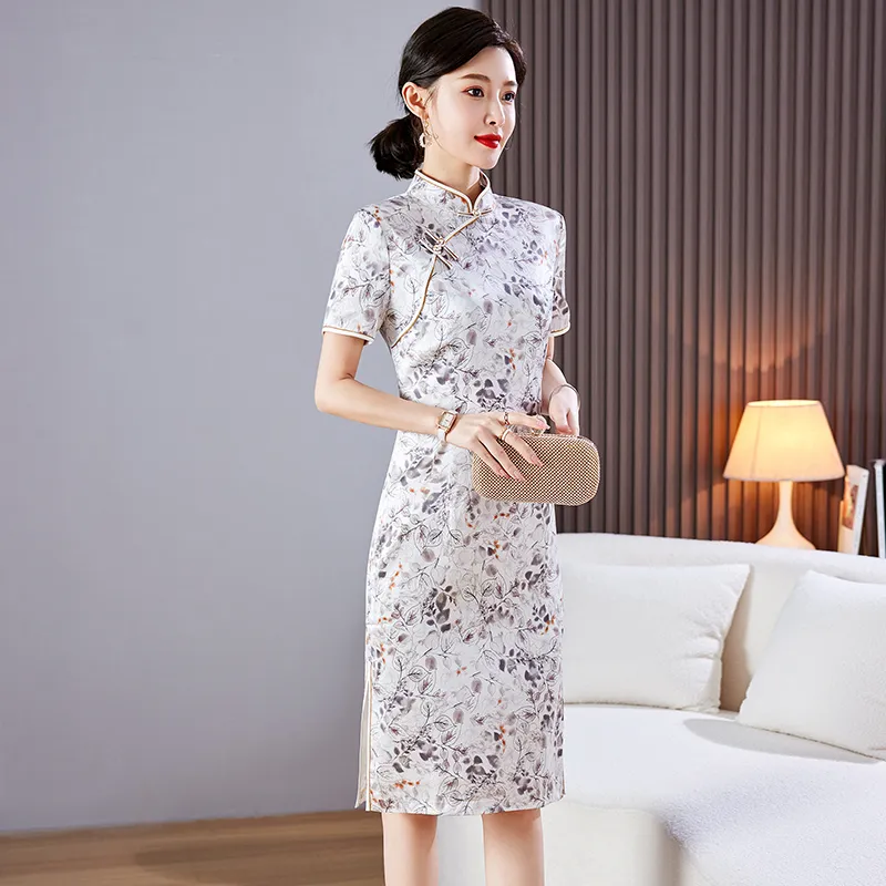 Yi Mengyuan Silk Short Sleeved Dress Women's Image Color-3