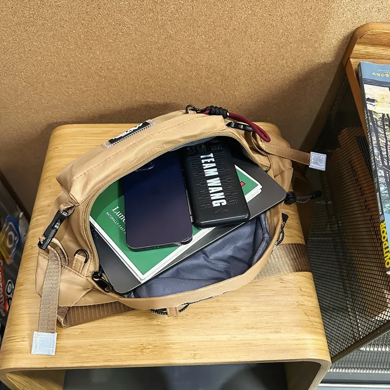 COLINS KEIRS Fanny Packs-8