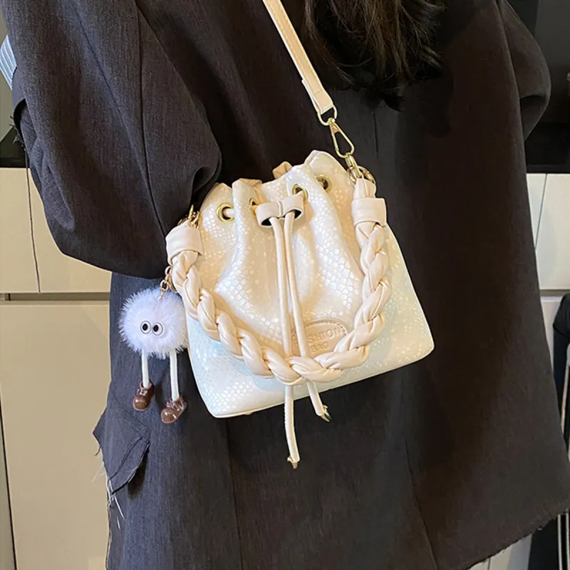COLINS KEIRS Synthetic Leather Minimalist Style Trendy Commute One Shoulder Crossbody Handbag Regular Women's White-1