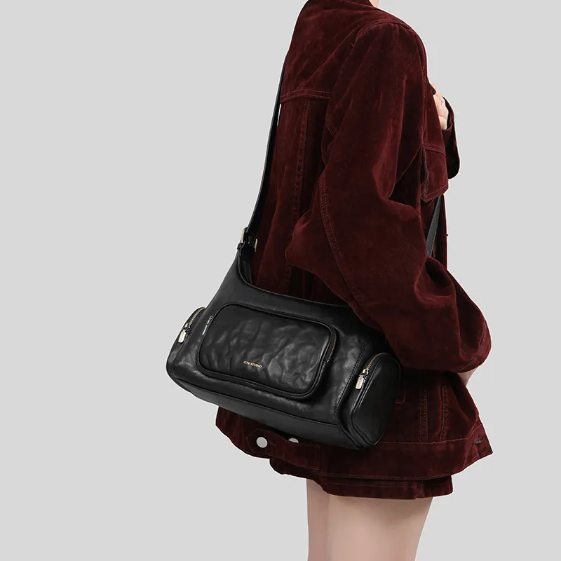 Tanita West Cow Leather Shoulder Bag Women's Black-5