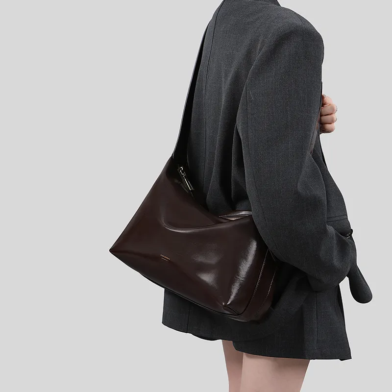Tanita West Cow Leather Shoulder Bag Large Size Women's Chocolate Brown-1