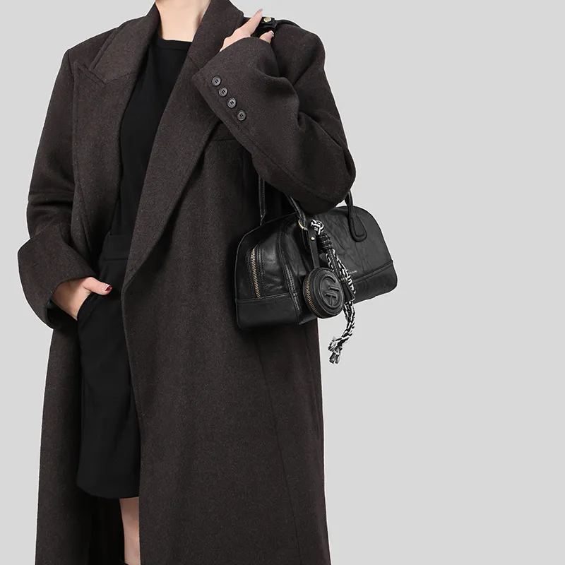 Tanita West Cow Leather Shoulder Bag Women's Black-5