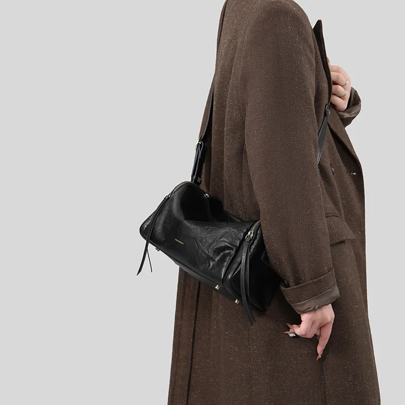 Tanita West Cow Leather Shoulder Bag Medium Size Women's Black-6