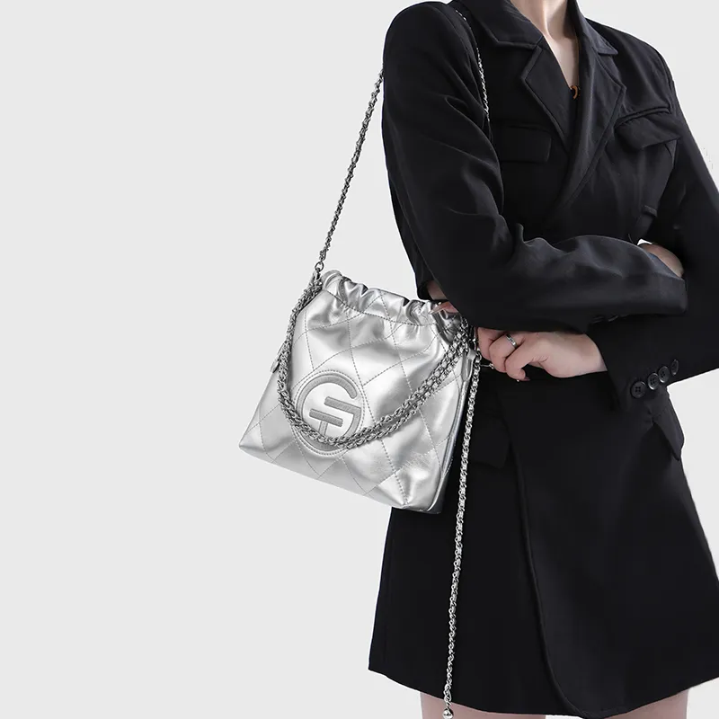 Tanita West Cow Leather Medium Size Women's Black/Ecru/Silver-15