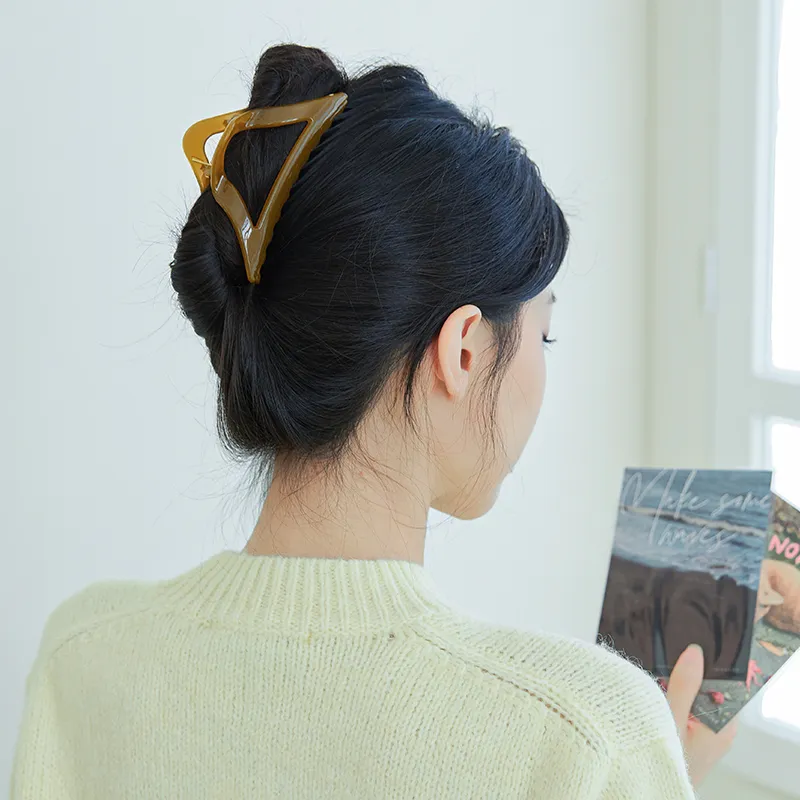Yiru Acrylic Hair Clips Women's-3