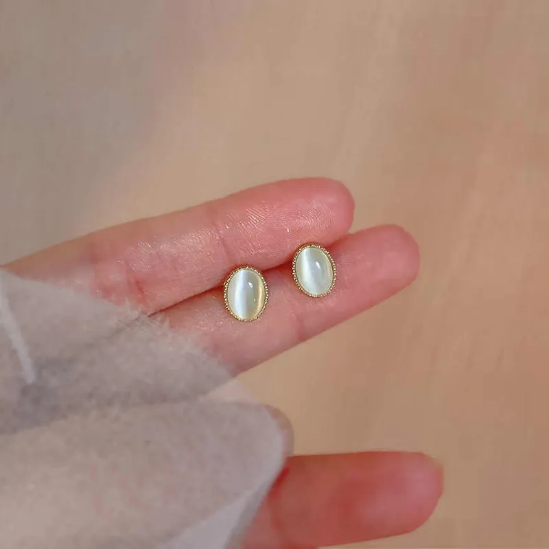 Yiru Glass Cat Eye Stud Earrings Women's-2