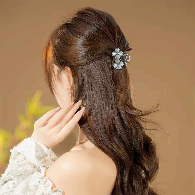 Yiru Alloy Floral Hair Clip Claw Clip Bangs Hair Clip Shawl Hair Claw Clip Hair Accessory Women's-3
