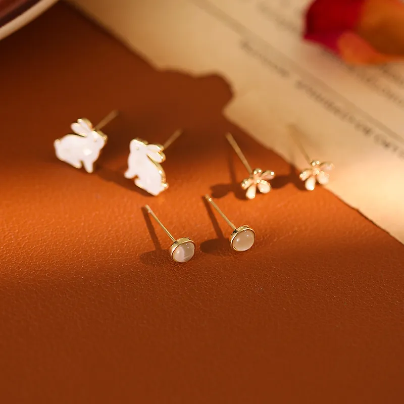 Yiru Glass Cat Eye Stud Earrings Women's-2